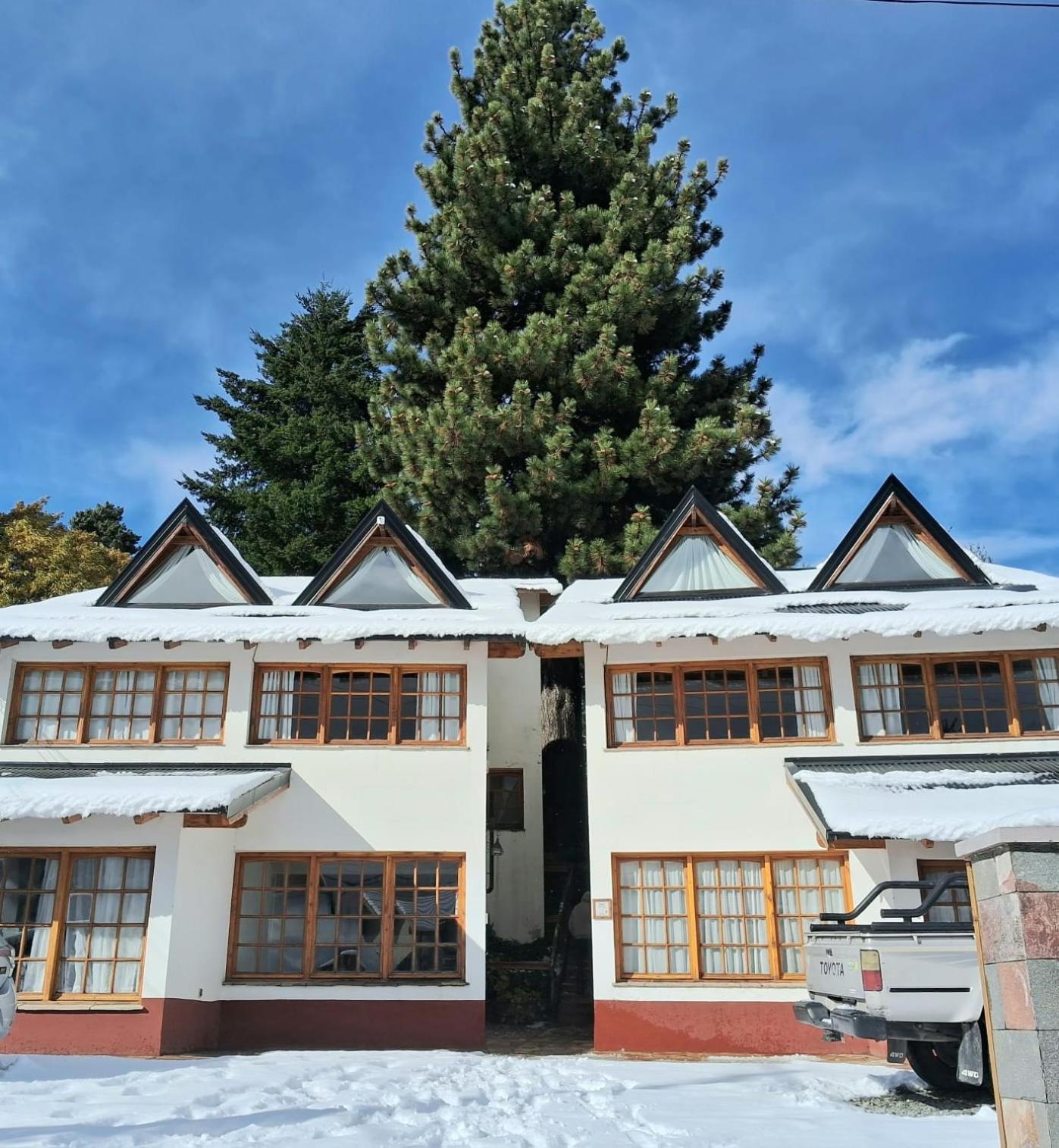 La Ponderosa Apart Hotel San Carlos de Bariloche Exteriér fotografie